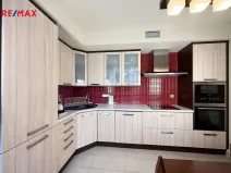 Pronájem bytu 4+1, Praha - Kobylisy, Služská, 96 m2