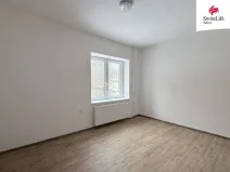 Pronájem bytu 1+kk, Úpice, Spojenců, 33 m2