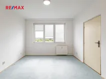 Pronájem bytu 1+1, Jindřichův Hradec, sídliště Vajgar, 43 m2