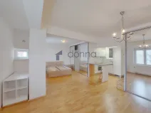 Pronájem bytu 1+kk, Praha, Viklefova, 47 m2