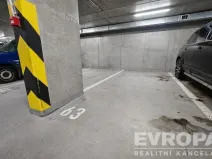 Prodej garážového stání, Praha - Žižkov, Jeseniova, 15 m2