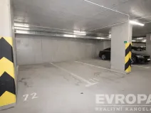 Prodej garážového stání, Praha - Žižkov, Jeseniova, 13 m2