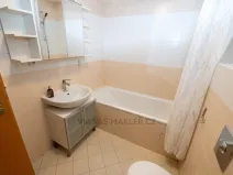 Pronájem bytu 1+kk, Praha - Liboc, Naardenská, 46 m2