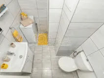 Prodej bytu 1+kk, Kralupy nad Vltavou - Lobeček, nám. Mládežníků, 27 m2