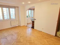 Prodej bytu 2+1, Kralupy nad Vltavou - Lobeček, nám. Mládežníků, 53 m2