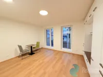 Pronájem bytu 1+kk, České Budějovice, Dobrovodská, 31 m2