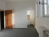 Pronájem kanceláře, Karlovy Vary, T. G. Masaryka, 42 m2