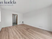Pronájem bytu 1+kk, Brno, Líšeňská, 29 m2