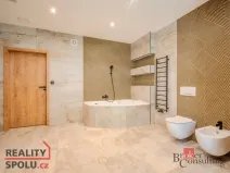 Prodej rodinného domu, Turnov - Bukovina, 450 m2