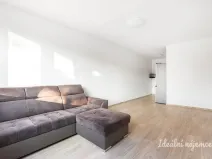 Pronájem bytu 2+kk, Praha - Kobylisy, Kubíkova, 50 m2