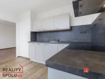 Pronájem bytu 2+1, Karlovy Vary - Drahovice, Maďarská, 61 m2