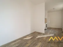 Pronájem bytu 1+kk, Hradec Králové - Nový Hradec Králové, Hlavní, 25 m2