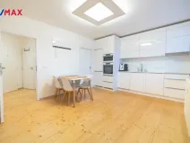 Prodej bytu 2+kk, Hradec Králové - Pražské Předměstí, Oskara Nedbala, 46 m2