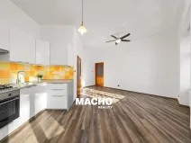 Pronájem bytu 3+kk, Praha - Vršovice, Černomořská, 70 m2