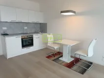 Pronájem bytu 1+kk, Praha, Kolbenova, 35 m2