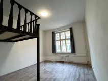 Pronájem bytu 1+1, Karlovy Vary, Koptova, 55 m2