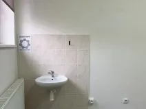 Pronájem obchodního prostoru, Kroměříž, Komenského náměstí, 12 m2