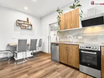 Prodej bytu 3+1, Karlovy Vary - Stará Role, Holečkova, 87 m2