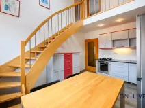 Pronájem bytu 3+1, Praha - Holešovice, Jateční, 89 m2