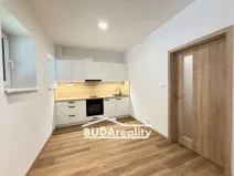 Pronájem bytu 1+kk, Otrokovice, tř. Osvobození, 32 m2