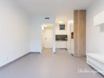 Pronájem bytu 1+kk, Praha - Košíře, Hlaváčkova, 33 m2