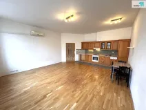 Pronájem bytu 2+kk, Praha - Vysočany, Kolbenova, 87 m2