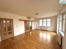 Pronájem bytu 1+kk, Praha - Vysočany, Kolbenova, 100 m2