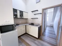 Pronájem bytu 1+kk, Praha - Vršovice, Sevastopolská, 34 m2
