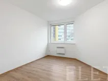 Pronájem bytu 1+kk, Praha - Hloubětín, Kukelská, 20 m2