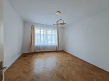 Pronájem bytu 2+kk, Praha - Kobylisy, Uzavřená, 48 m2