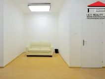 Pronájem kanceláře, Praha - Nové Město, Zlatnická, 29 m2