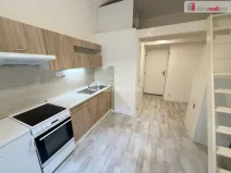 Pronájem bytu 1+kk, Praha - Smíchov, Kmochova, 22 m2