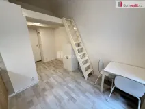 Pronájem bytu 1+kk, Praha - Smíchov, Kmochova, 22 m2