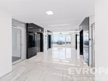 Pronájem kanceláře, Praha - Krč, Olbrachtova, 733 m2