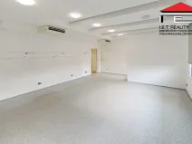 Pronájem obchodního prostoru, Praha - Hloubětín, Poděbradská, 115 m2