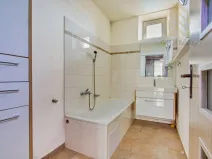 Prodej bytu 2+1, Louny, Husova, 63 m2