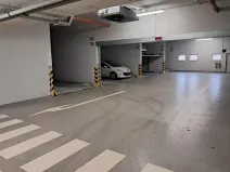 Pronájem garážového stání, Praha - Hloubětín, Za černým mostem, 14 m2