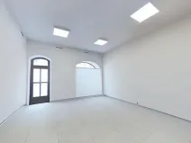 Pronájem obchodního prostoru, Jihlava, Žižkova, 50 m2