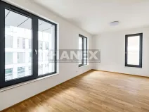 Pronájem bytu 2+kk, Praha - Karlín, Pernerova, 55 m2