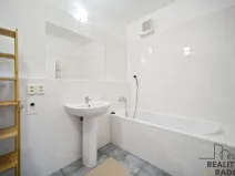 Pronájem bytu 2+kk, Pardubice, nábřeží Závodu míru, 62 m2