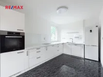 Prodej komerční nemovitosti, Měchenice, Hlavní, 330 m2