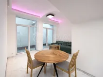 Pronájem bytu 2+kk, Praha - Karlín, Sokolovská, 48 m2