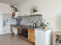 Pronájem bytu 2+kk, Praha, Hlučkova, 46 m2