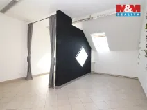 Pronájem obchodního prostoru, Chlumec nad Cidlinou - Chlumec nad Cidlinou IV, Kozelkova, 24 m2