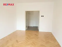 Pronájem bytu 2+1, Praha - Podolí, Podolská, 67 m2