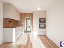 Pronájem bytu 2+kk, Praha, Hvězdova, 42 m2