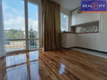 Prodej bytu 3+1, Praha, Evropská, 76 m2