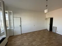 Pronájem bytu 1+kk, Praha - Břevnov, Šlikova, 29 m2