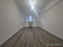 Pronájem bytu 1+kk, Praha - Smíchov, Stroupežnického, 30 m2
