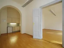 Pronájem kanceláře, Praha - Smíchov, Štefánikova, 70 m2